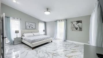 4 chambres, fer et planche à repasser, Wi-Fi, draps fournis