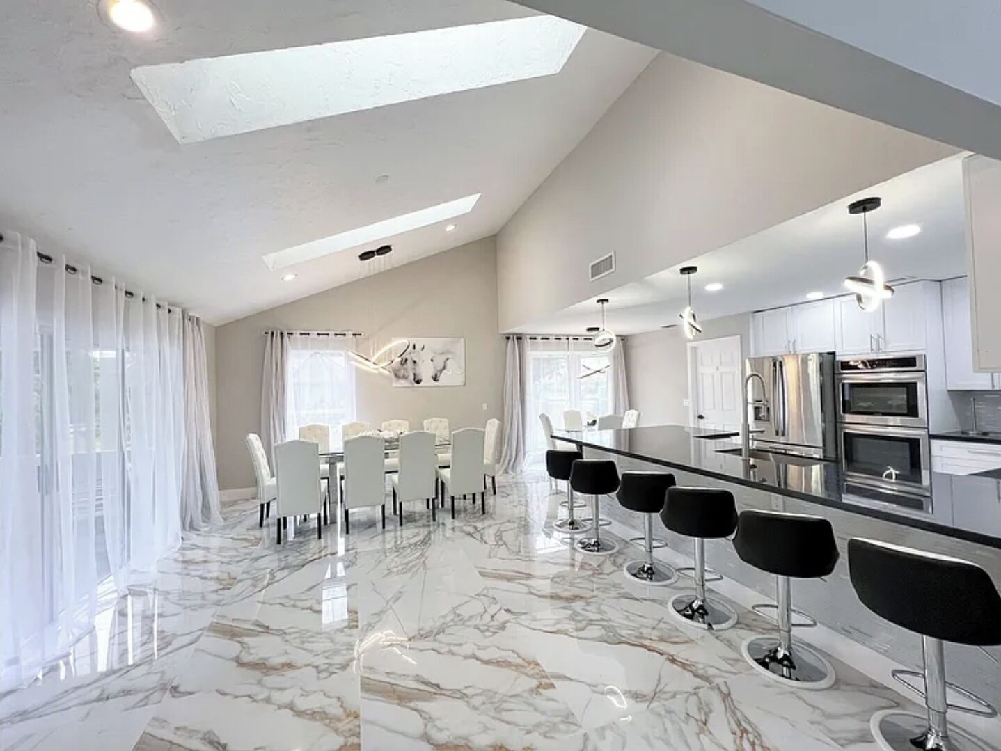 Mikrowelle, Ofen, Herdplatte, Geschirrspüler