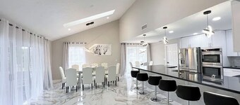 4-bedroom Luxury Modern Lake Front House in fabulous Wellington