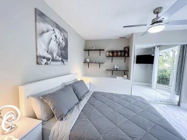 4 bedrooms, iron/ironing board, WiFi, bed sheets