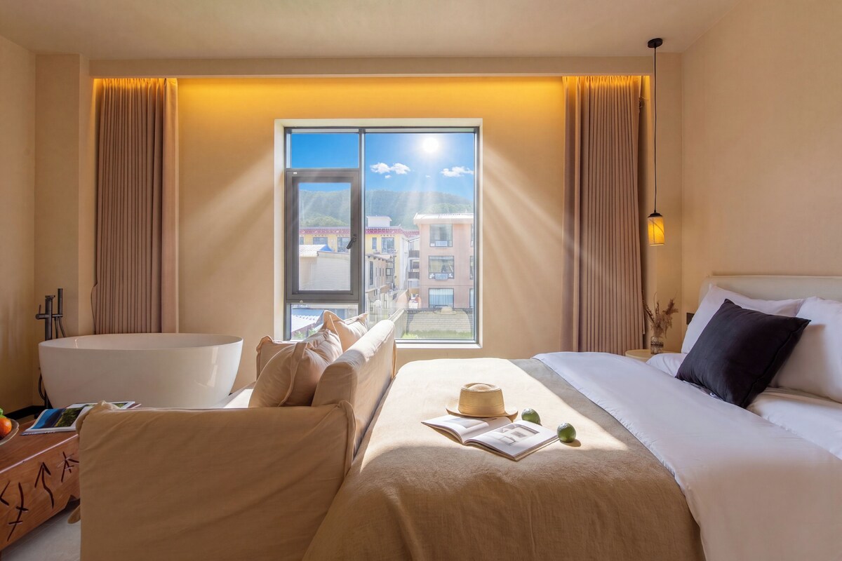 Exclusive-Doppelzimmer | Daunenbettdecken, kostenloses WLAN, individuell dekoriert