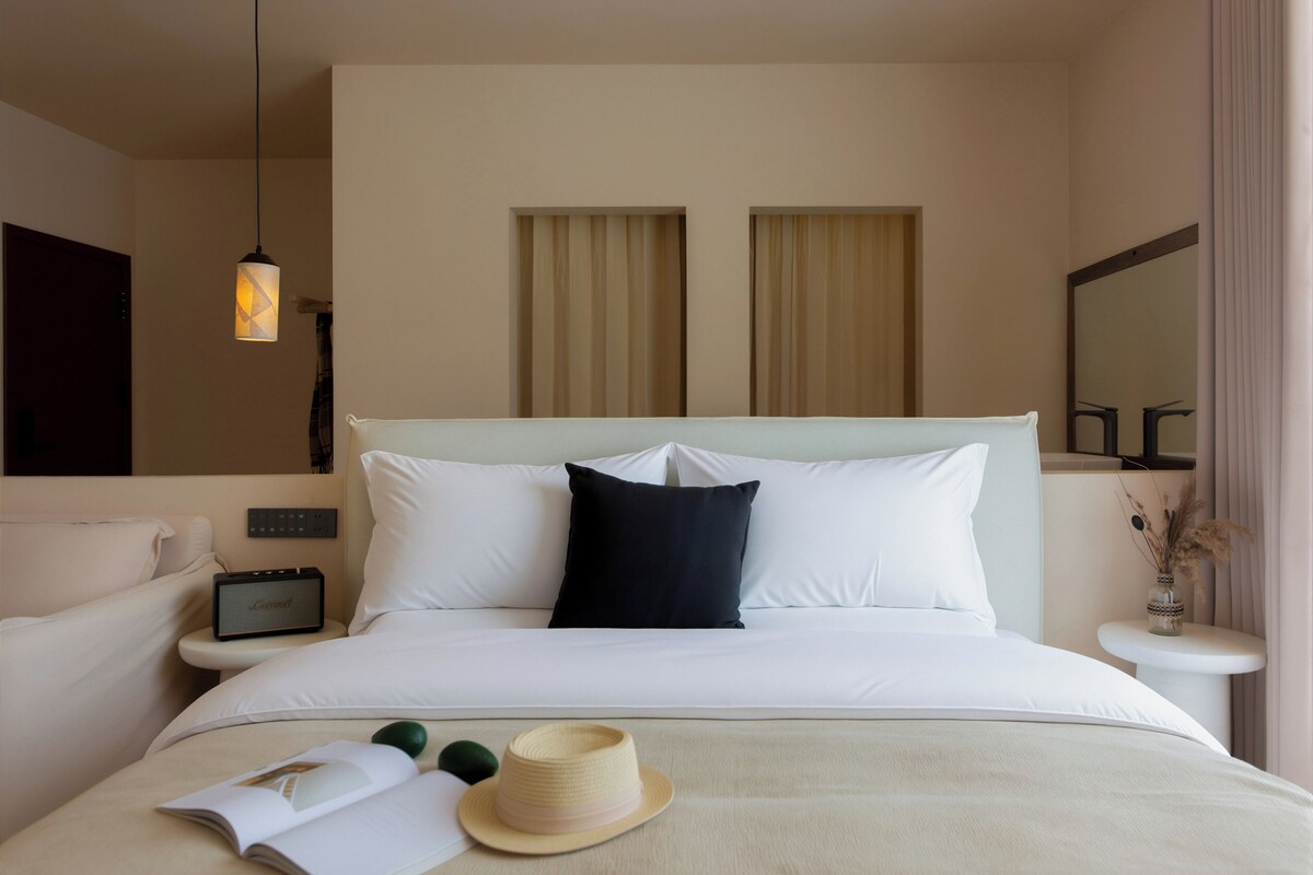 Standard-Doppelzimmer | Daunenbettdecken, kostenloses WLAN, individuell dekoriert