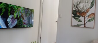 Cosy Country Cottage in Bungadoo. One-bedroom quiet accommodation.