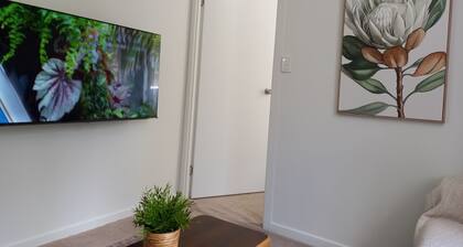 Cosy Country Cottage in Bungadoo. One-bedroom quiet accommodation.