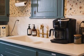 Interior - The Hansom Park Cottage Duplex (Omaha)