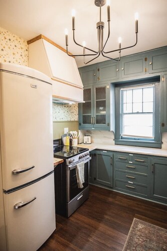 The Hansom Park Cottage Duplex