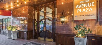 Relax & Enjoy NOLA in the Relatively Quiet Garden District in a 1-BD/1-BA Suite