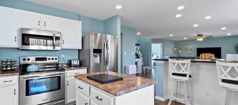 Spacious 4BR Near Grand Park â Game Loft, Office & Family-Friendly Comfort!