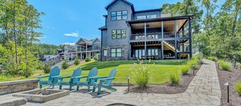 SML Sunset Escape~7 Bedroom/5 Bath~Sleeps 18~Hot Tub~Fire Pit~Private 2 Slip Dock~Pet Friendly