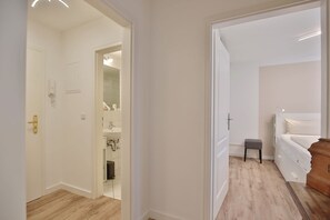 Regadera y secadora de cabello 