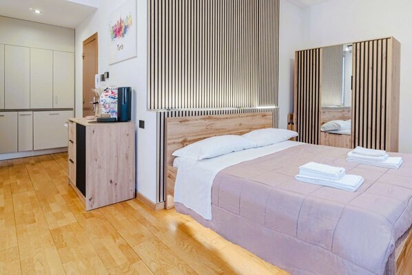 1 chambre, fer et planche à repasser, Wi-Fi, draps fournis