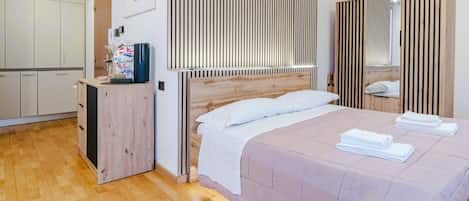 1 chambre, fer et planche Ă repasser, Wi-Fi, draps fournis