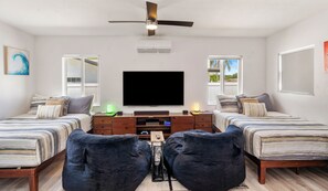 3 Schlafzimmer, Schreibtisch, Bügeleisen/Bügelbrett, kostenloses WLAN