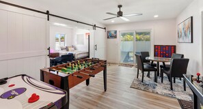 3 bedrooms, desk, iron/ironing board, free WiFi