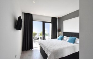 3 Schlafzimmer, Reisekinderbett, kostenloses WLAN, Bettwäsche