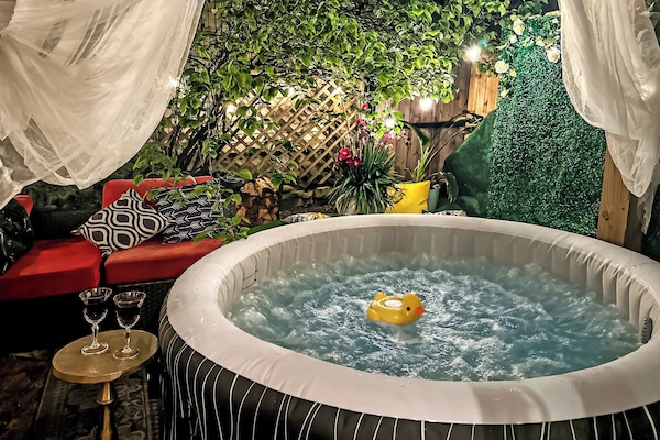 Bain à remous extérieur