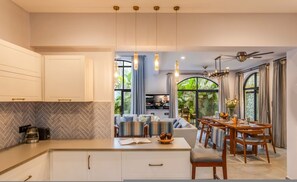 4 bedrooms - Casa Da Paz by Hireavilla - Exquisite 4BR With Private Pool in Morjim (Morjim)
