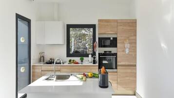 Villa, 2 Bedrooms, Terrace | Private kitchen