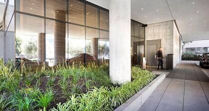 Luxury Penthouse In Hollywood