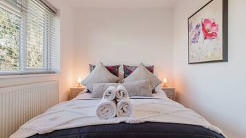 2 bedrooms, iron/ironing board, free WiFi