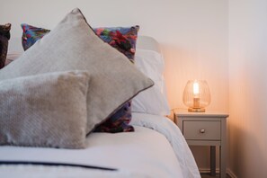 2 slaapkamers, een strijkplank/strijkijzer, gratis wifi