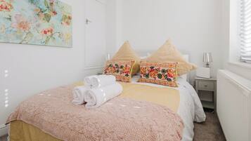 2 slaapkamers, een strijkplank/strijkijzer, gratis wifi