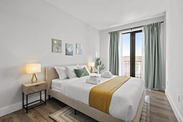 1 bedroom, desk, iron/ironing board, WiFi