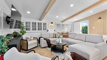 Smart-TV, peis og fotballspill