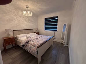 1 camera, Wi-Fi, lenzuola