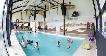 Stunning private villa for 6 guests with pool, WIFI, TV, terrace and parking