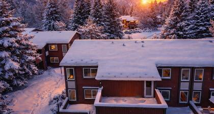 Spacious Sun Valley Condo with Private Creekside Deck