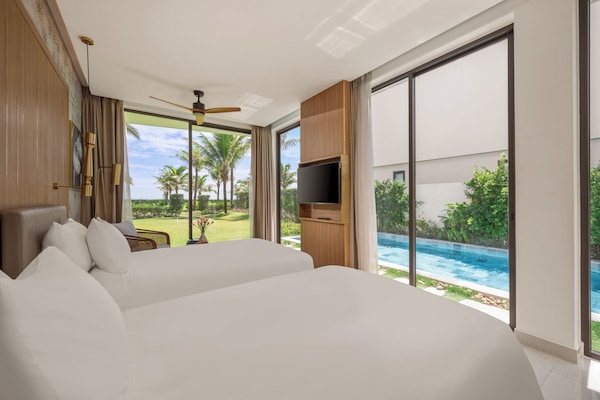 Apartamento superluxo, vista para o oceano | Roupas de cama premium, camas com colchões pillow-top, frigobar