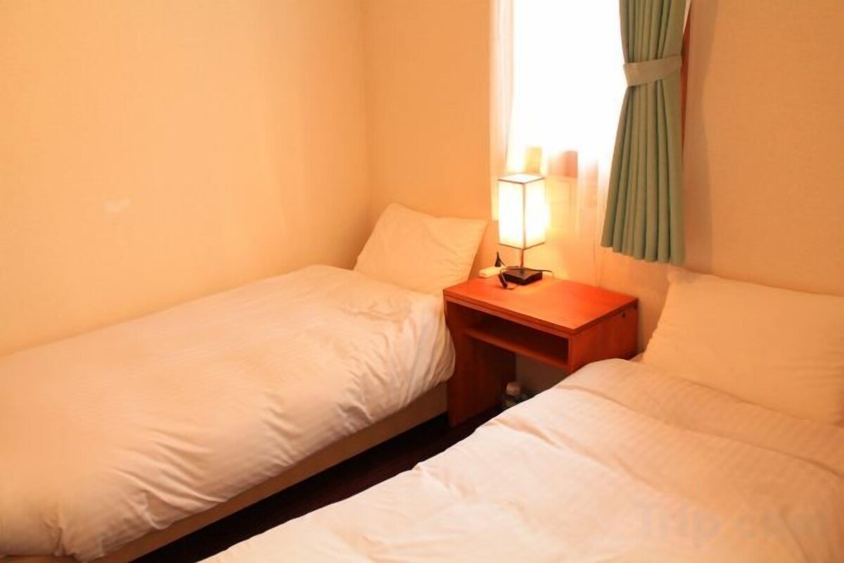 Down comforters, WiFi (free)