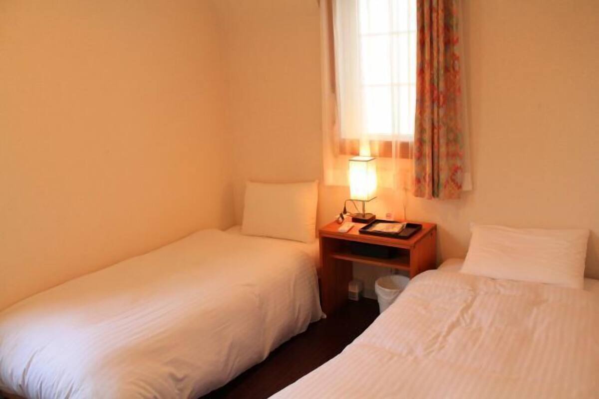 Down duvets, free WiFi