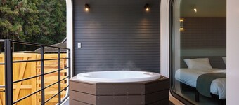 IZA GLAMPING Chihaya-Akasaka Village