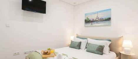 1 bedroom, iron/ironing board, free WiFi, bed sheets