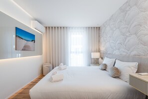 2 bedrooms, iron/ironing board, Internet, bed sheets