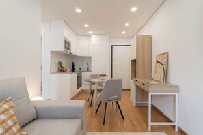 Smart TV, offices - HostWise - Elegant & Stylish Flat (Matosinhos)