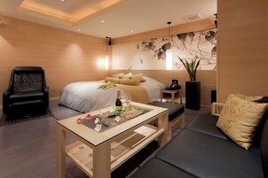 Quartos à prova de som, Wi-Fi de cortesia, roupa de cama