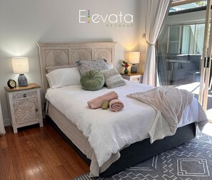 3 bedrooms, desk, iron/ironing board, travel cot