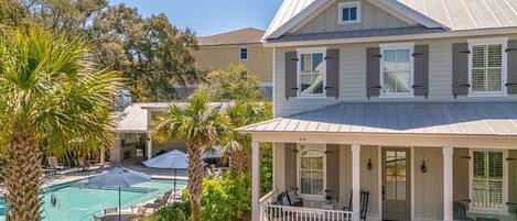 المنشأة من الخارج