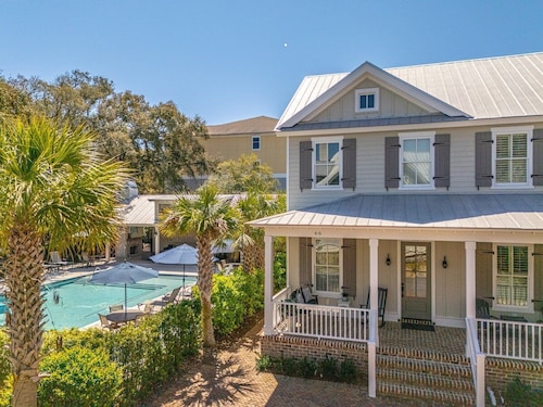 66 Palmetto Lane located in Ocean Oaks on Jekyll