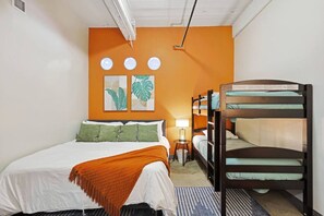 1 bedroom, desk, iron/ironing board, WiFi