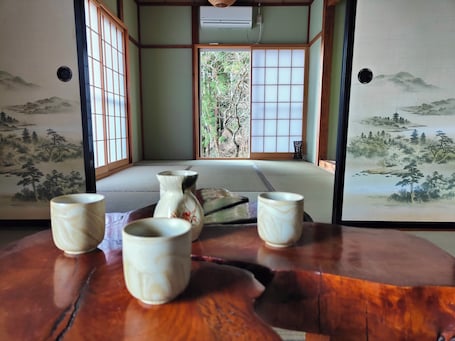 Interior. 8minutes by walk to Nikko Station Free Parking