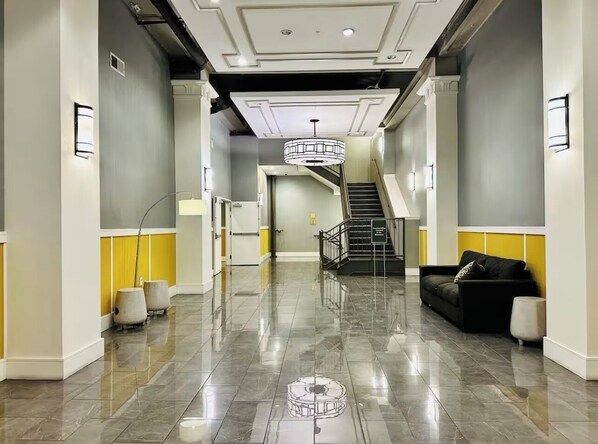 Interior - Downtown 2 bedroom Oasis with free parking (Indianapolis)