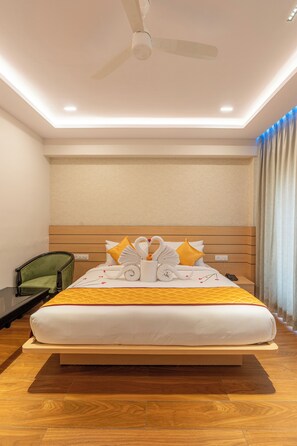 Desk, laptop workspace, free WiFi, wheelchair access - Serene Resort & Convention (Hyderabad)