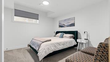 2 bedrooms, iron/ironing board, travel cot, WiFi