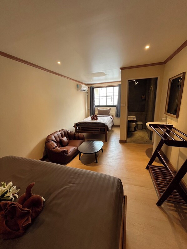 Triple Room, Non Smoking, City View | Free WiFi - Tian Ming Hostel (Bophut)