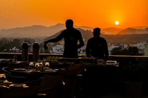 Rooftop terrace - Moustache Select Udaipur (Udaipur)