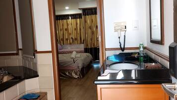 Deluxe Chalet, Balcony, Partial Sea View | Bathroom | Separate bathtub and shower, bidet, towels, toilet paper